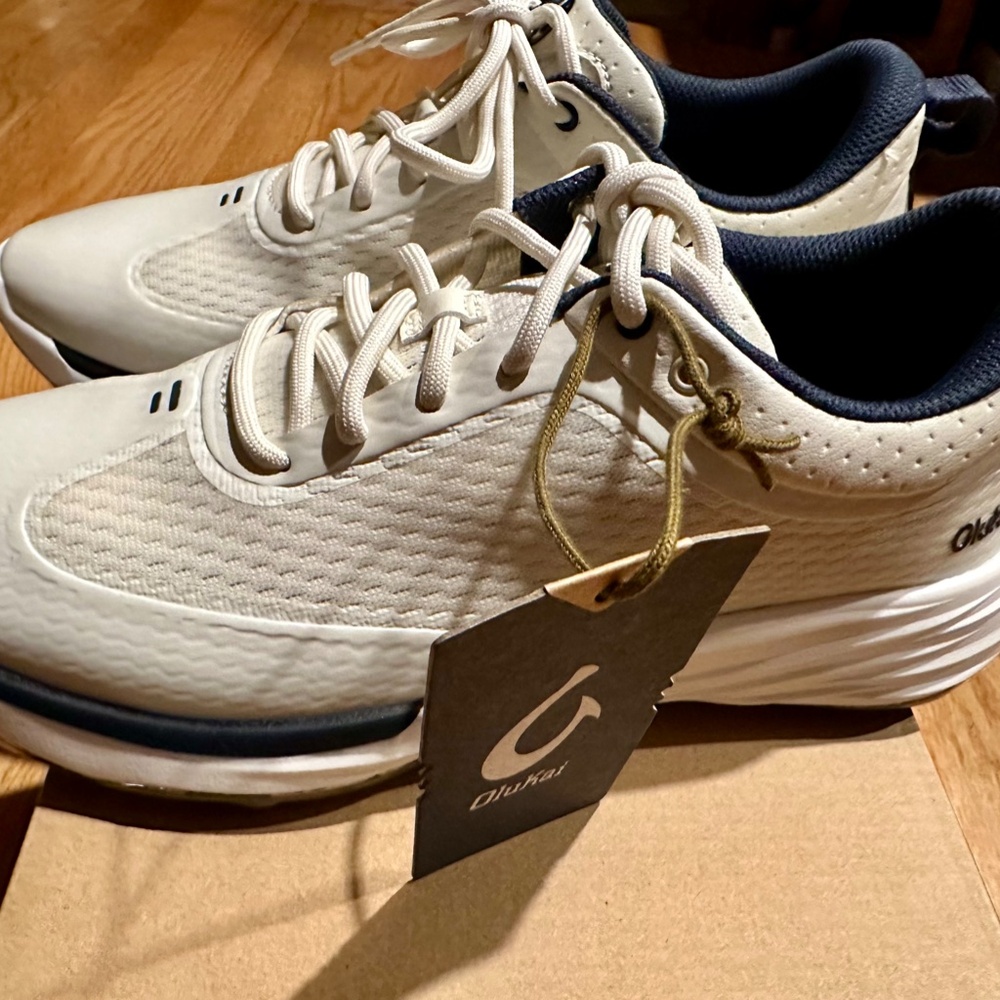 Olukai Makena WP White Sand Golf Shoe Men's 8M New with tags & in original Box